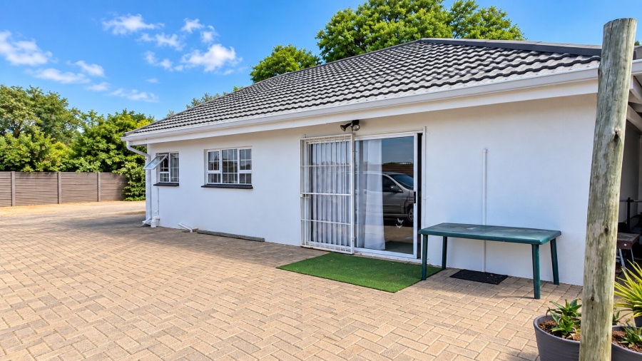 To Let 4 Bedroom Property for Rent in Universitas Free State